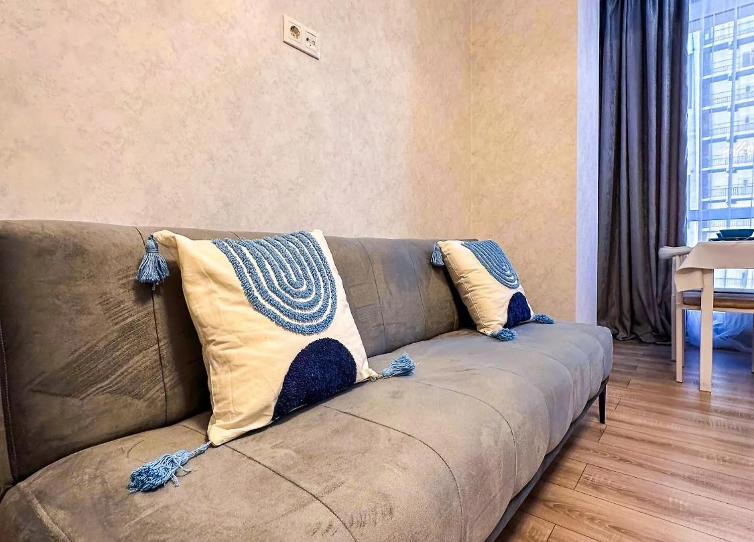 Luxury Two-Room Apartment With Beautiful Mountain Views Almaty
