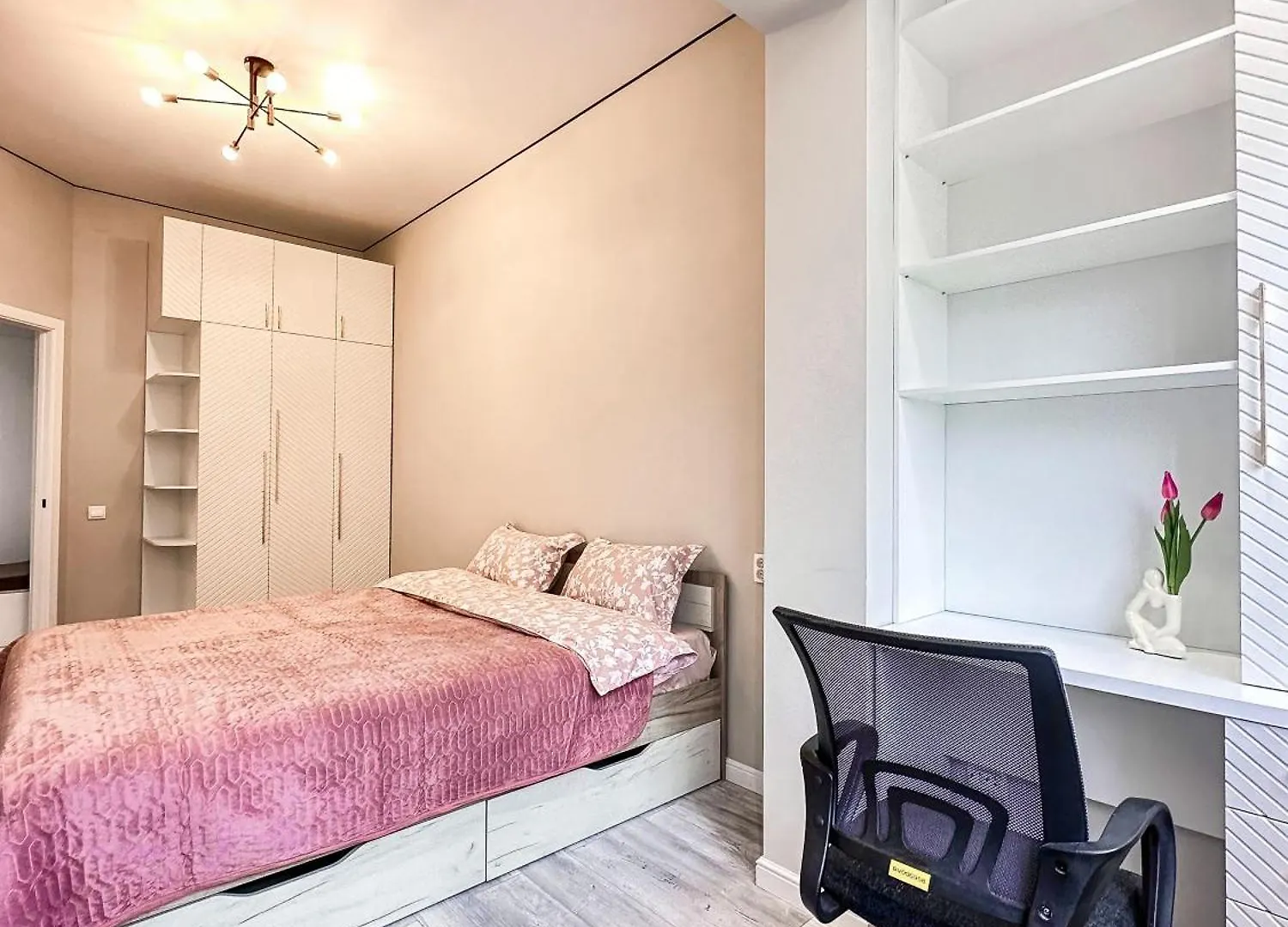 Luxury Two-Room Apartment With Beautiful Mountain Views Almaty