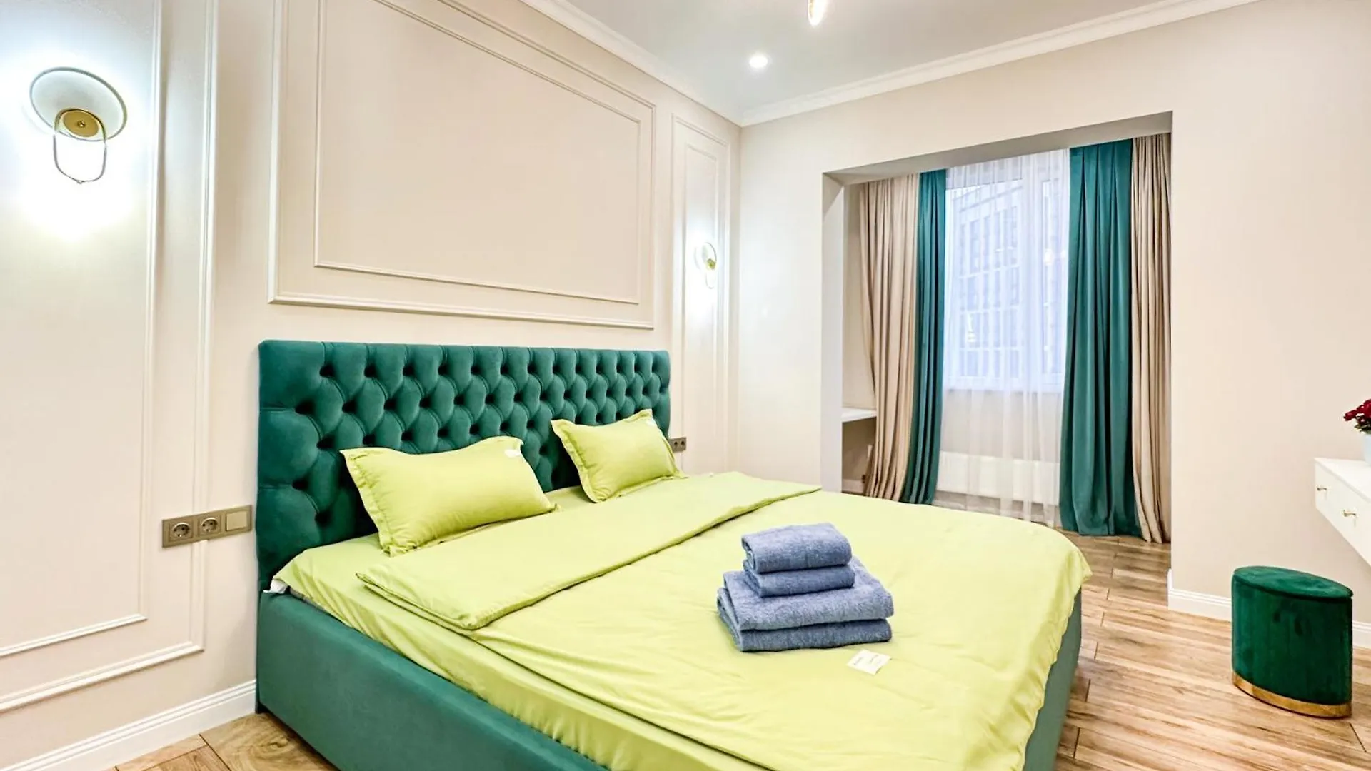 Luxury Two-Room Apartment With Beautiful Mountain Views Almaty