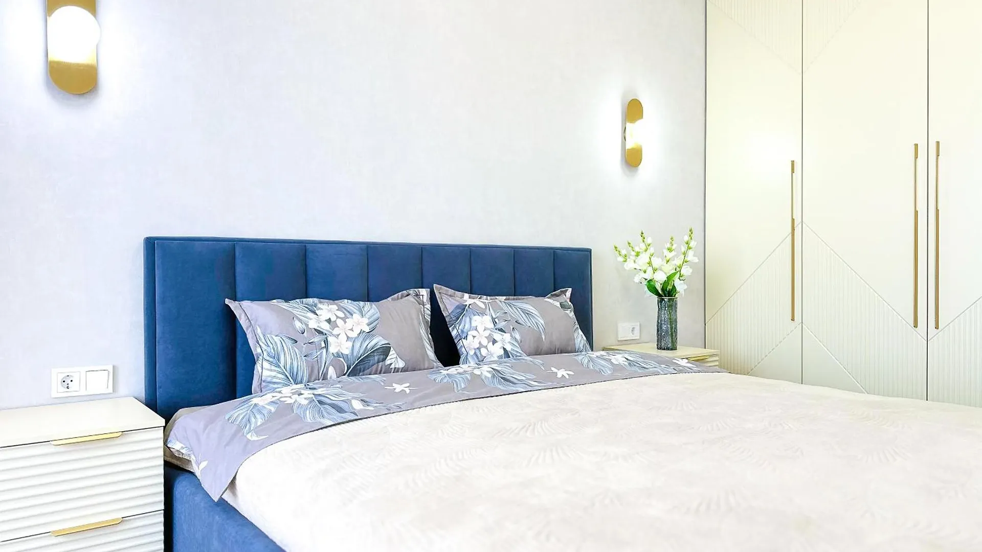 Luxury Two-Room Apartment With Beautiful Mountain Views Almaty