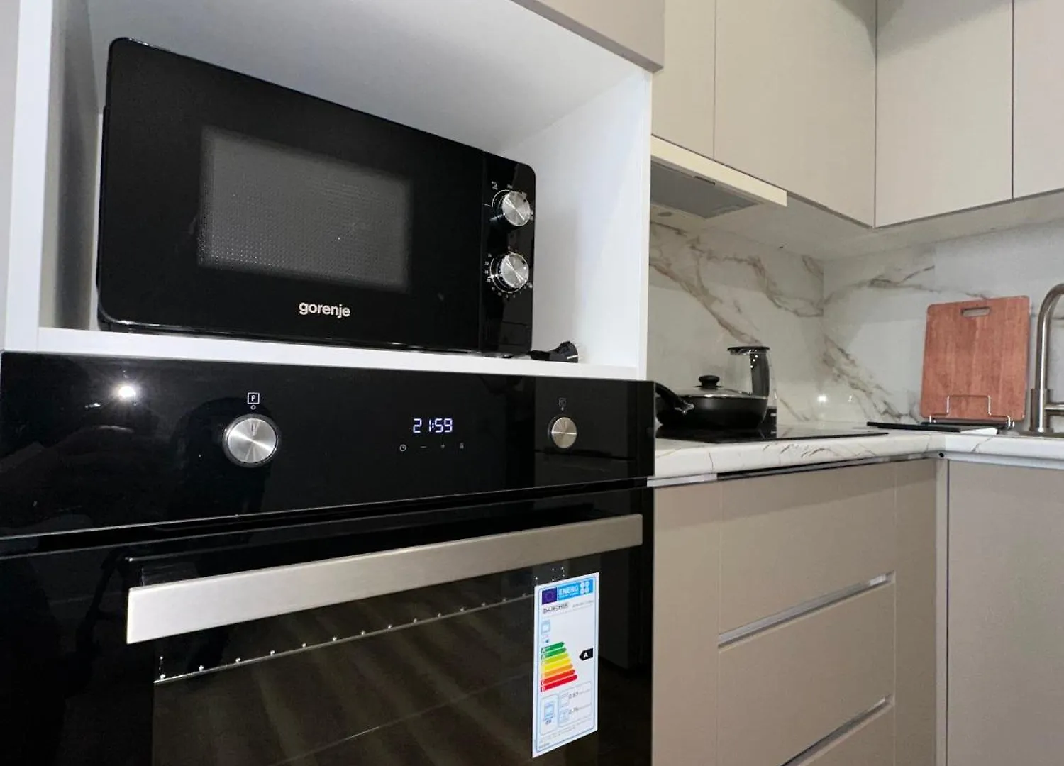 Luxury Two-Room Apartment With Beautiful Mountain Views Almaty